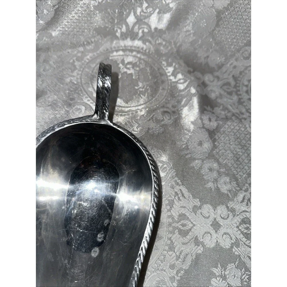 Serving Dish For Sauce Or Gravy